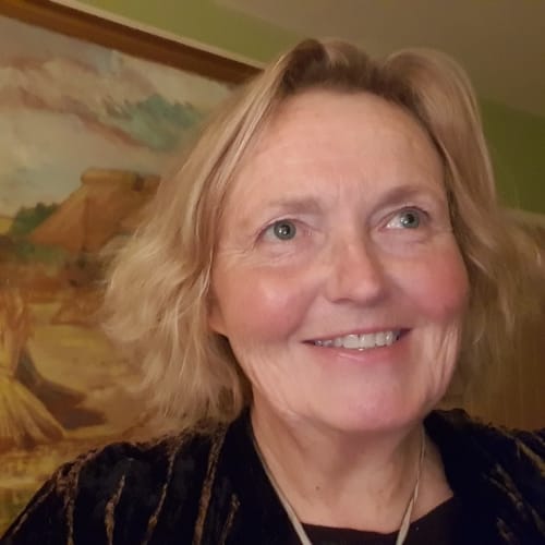 Our Guides: Heather McFall